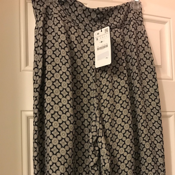 Zara Baggy Pants  Size Small. Brand New. No Trades - Picture 3 of 4